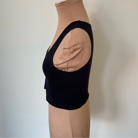 Paridaez Black Cropped Suppplex Lycra Stretchy Athletic Tank Top EUC Size XS - Picture 2 of 9